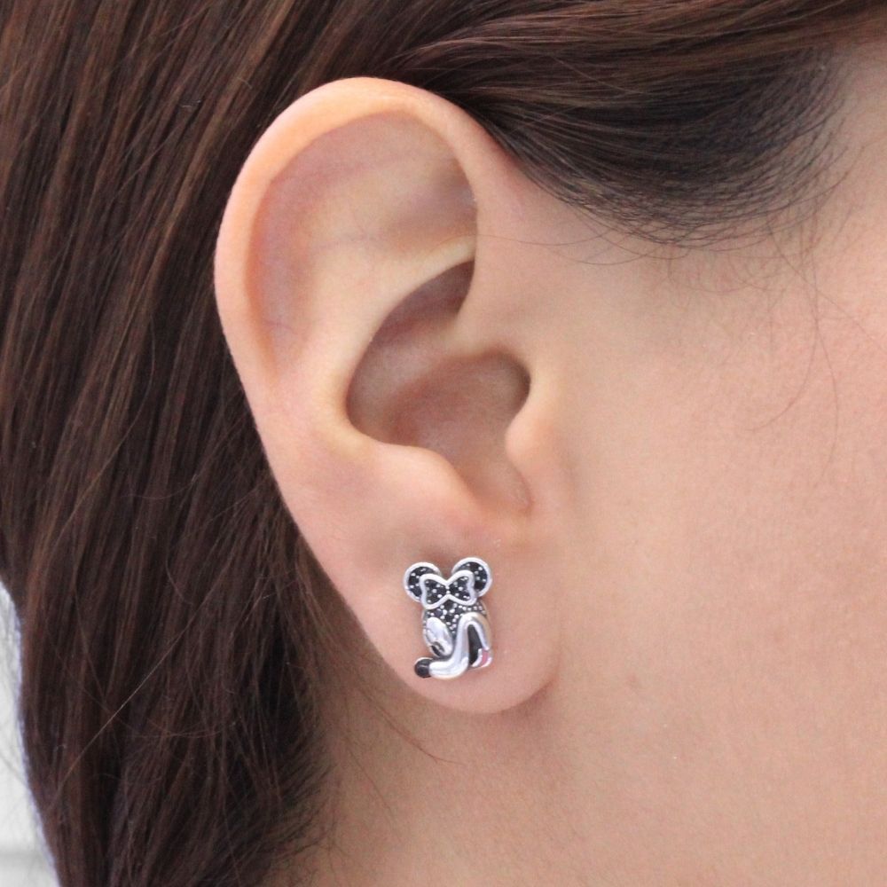 Arete de Plata .925 con Diseño de Minnie Incrustado de Zirconias mod. 1444