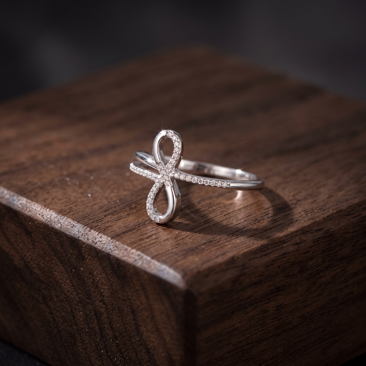 Anillo de Plata. 925 de Infinito Moderno con Zirconia mod.3258