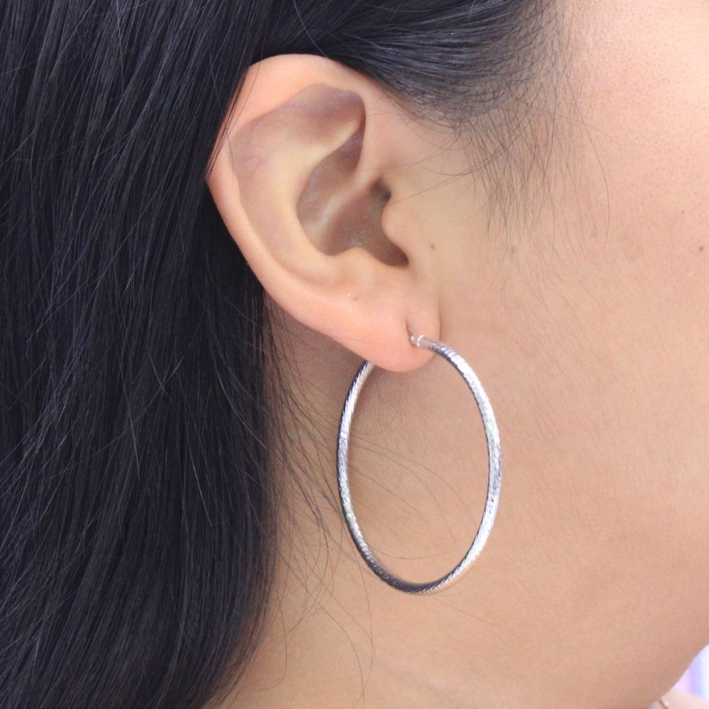 Arracada de Plata .925 Tubular Hueca con Diamantado Fino mod. 1060