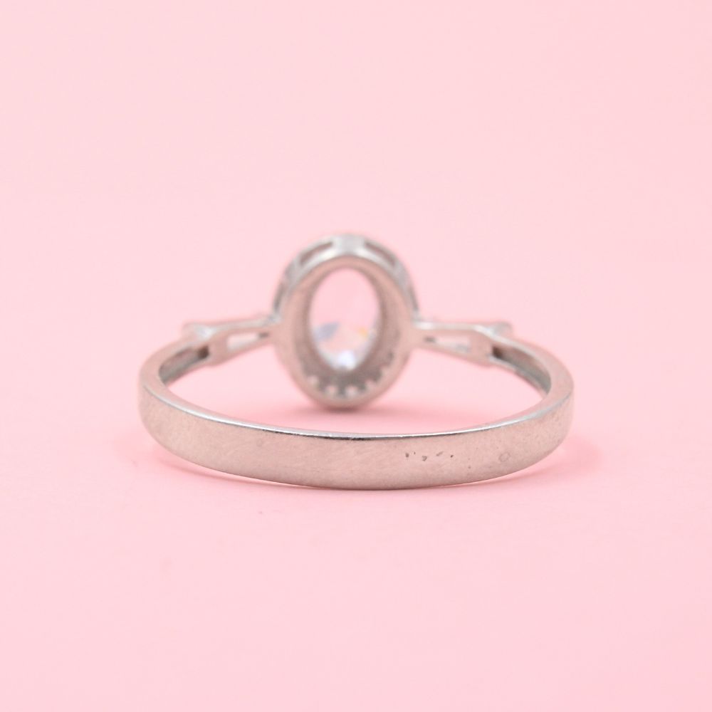 Anillo Solitario de Plata .925 Diseño Oval mod. 1007