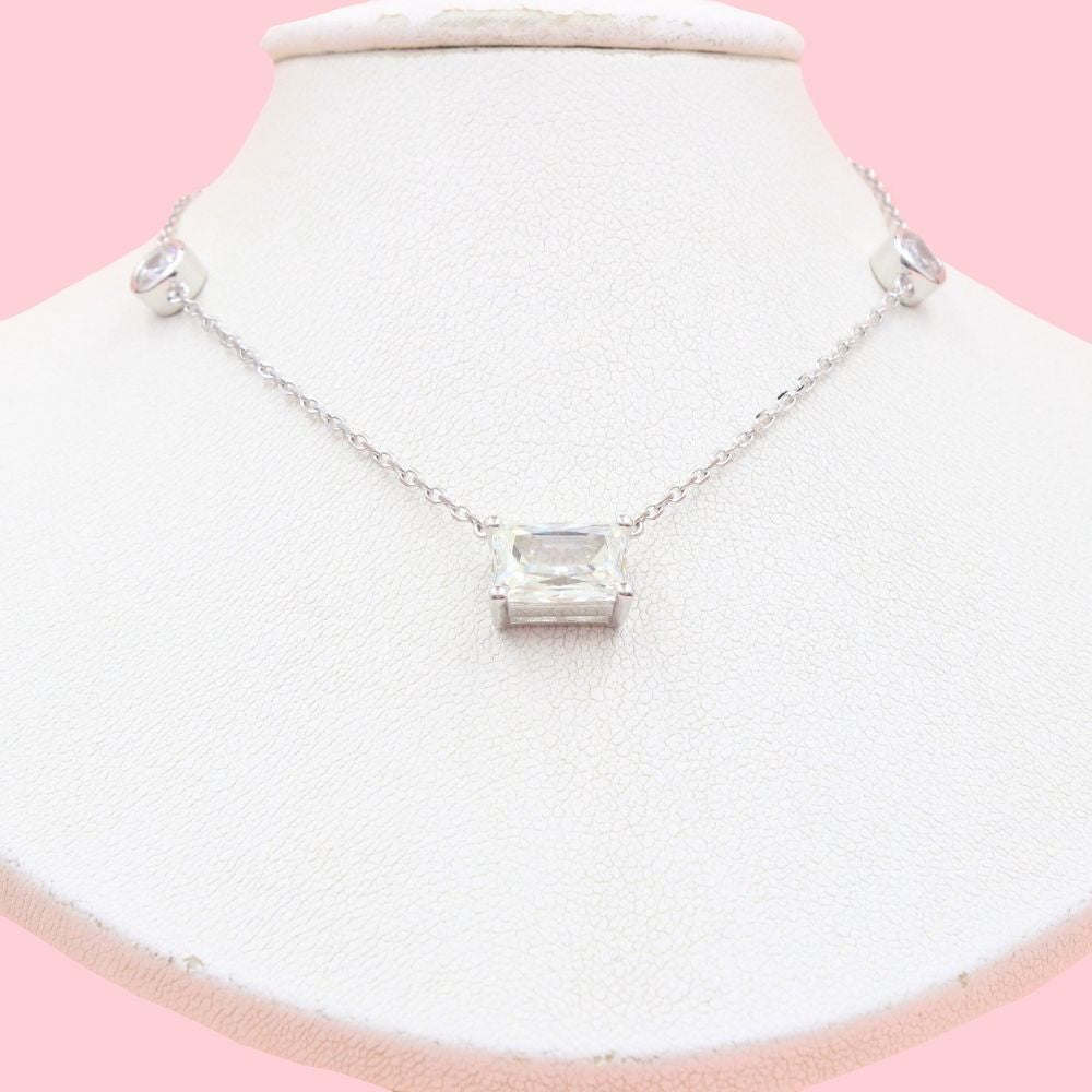 Gargantilla de Plata .925 de Diseño Elegante con Zirconias Brillantes mod. 1193