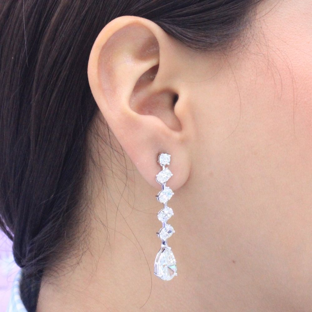 Arete Largo de Plata .925 con Moissanitas Ovales mod. 1221