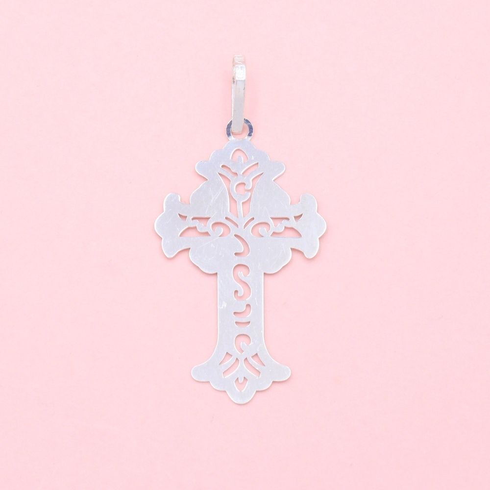 Cruz de Plata .925 Diseño Plano con Calado de Figuras Finas y Grabado Mate mod. 1250