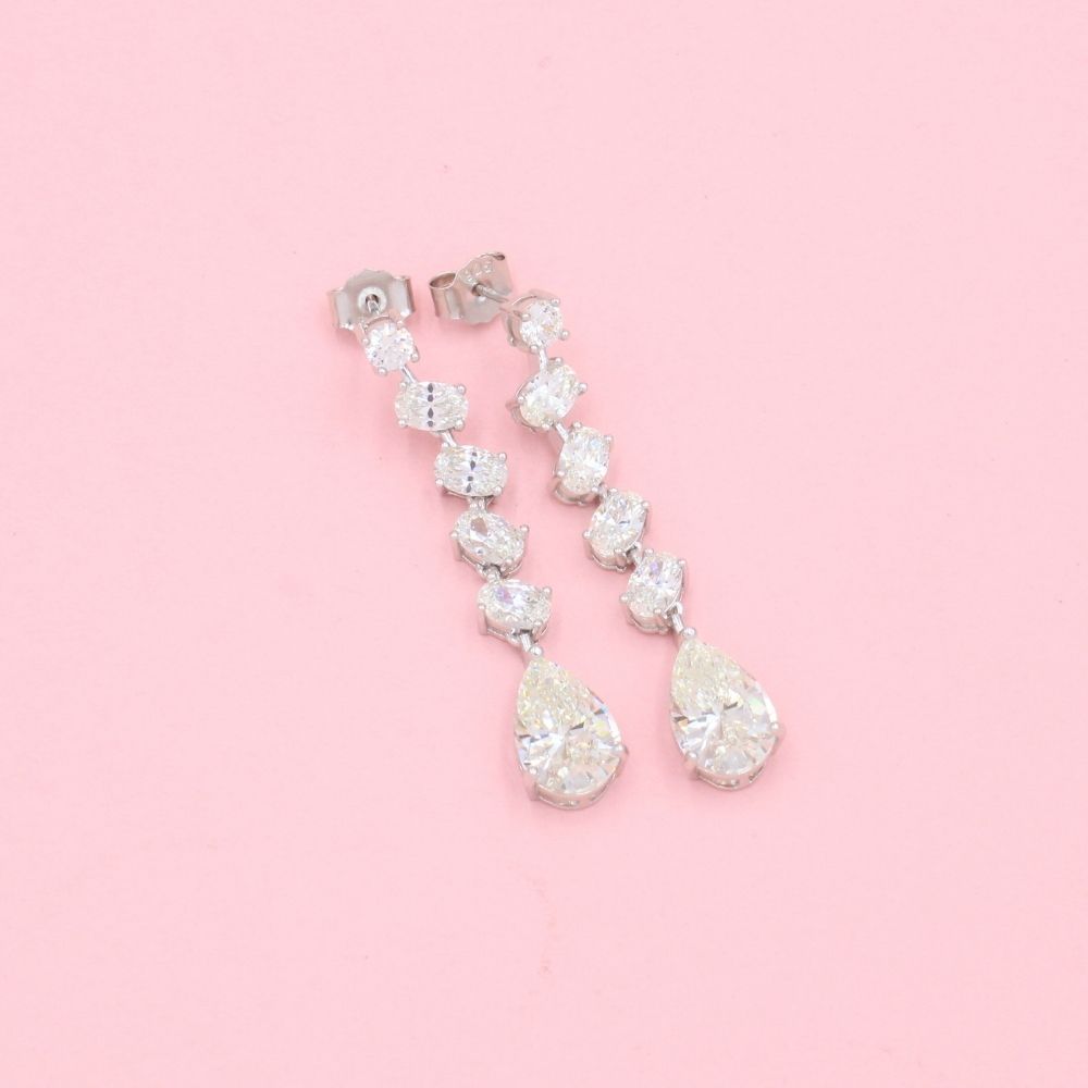 Arete Largo de Plata .925 con Moissanitas Ovales mod. 1221