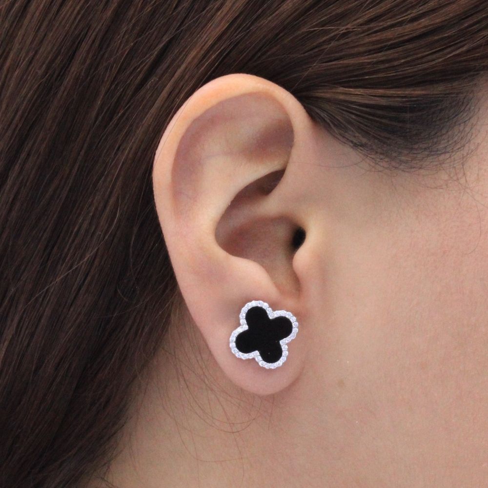 Arete de Plata .925 Elegante con Forma de Trébol en Color Negro Incrustado de Zirconias mod. 1447