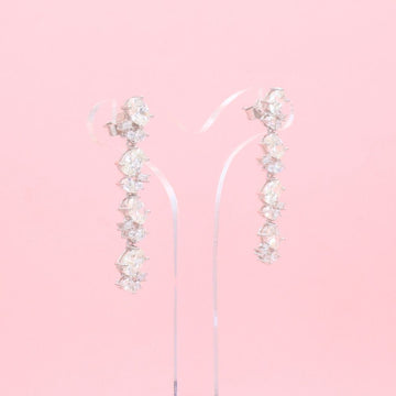 Arete Largo de Plata .925 Diseño Primavera con Moissanitas en Tira mod. 1222