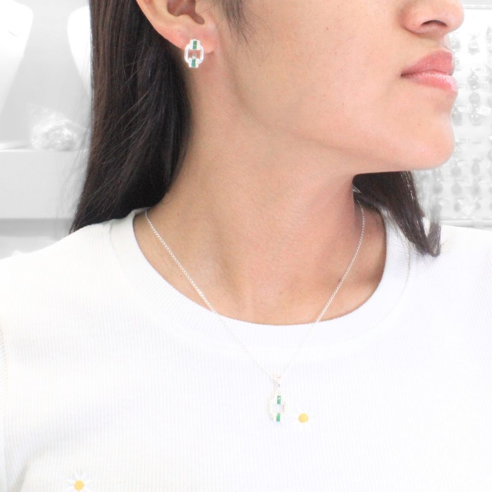 Coordinado de Plata .925 Diseño Elegante con Incrustación de Zirconias mod. 1063