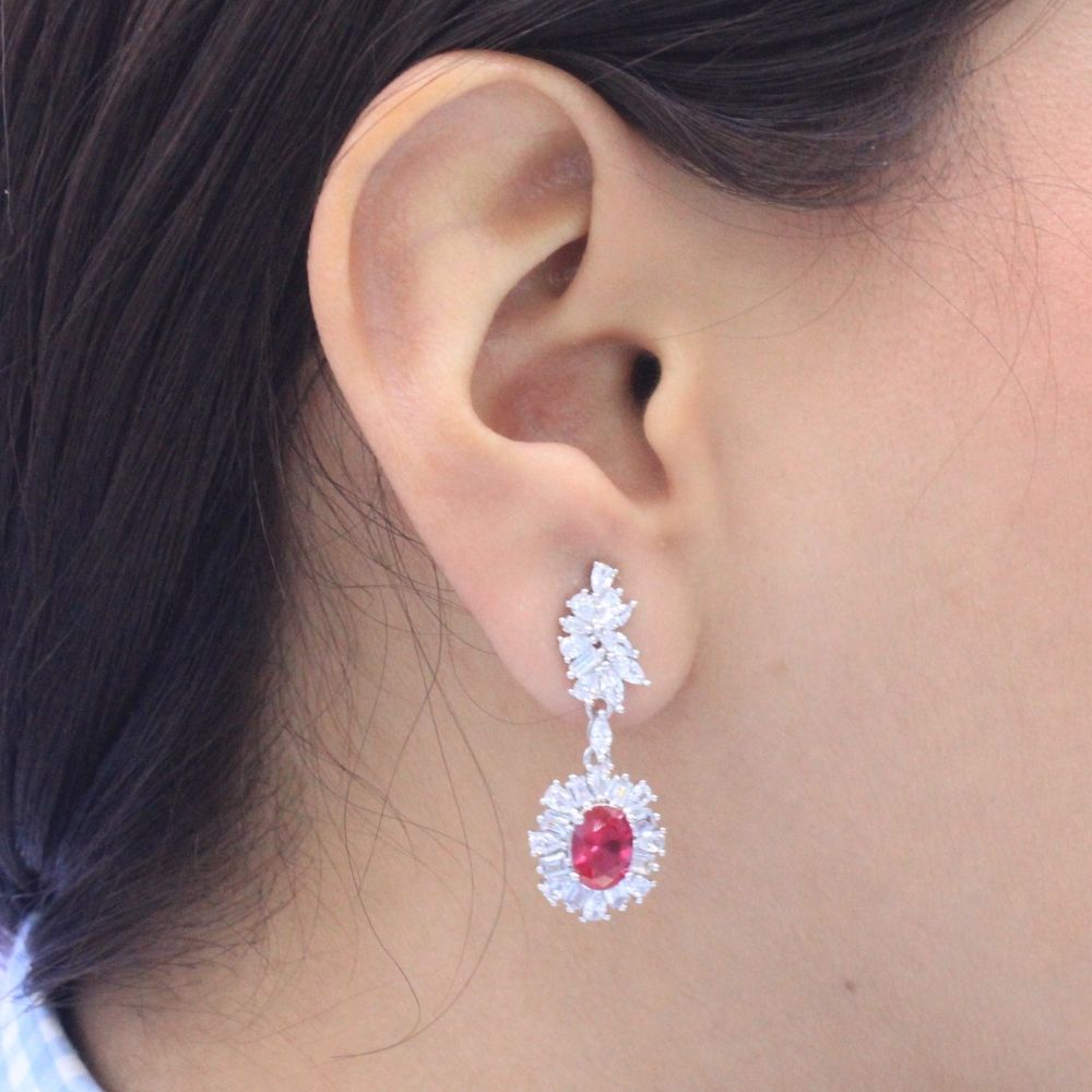 Arete Largo de Plata .925 Diseño Elegante con Zirconia Color Rojo Rubí mod. 1223