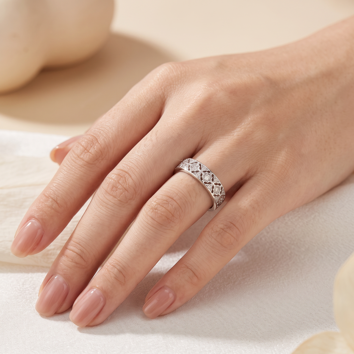 Anillo de Plata. 925 Churumbela de Rombos Ondeados con Incrustación de Zirconias mod.3250
