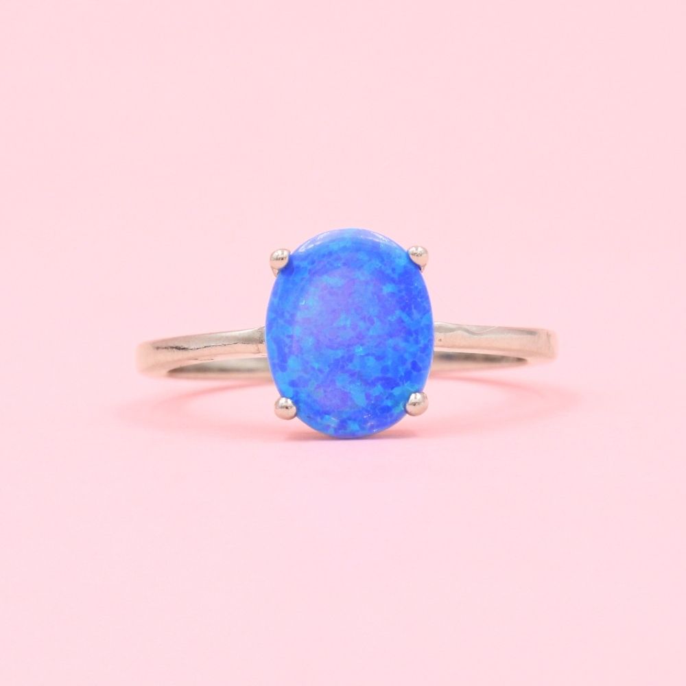 Anillo para Dama de Plata .925 Con Diseño Oval Incrustado de Ópalo mod. 1178