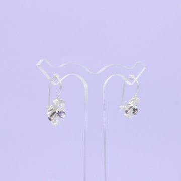 Arete Largo de Plata .925 con Diseño de Doble Gota Incrustado de Zirconias mod. 1596
