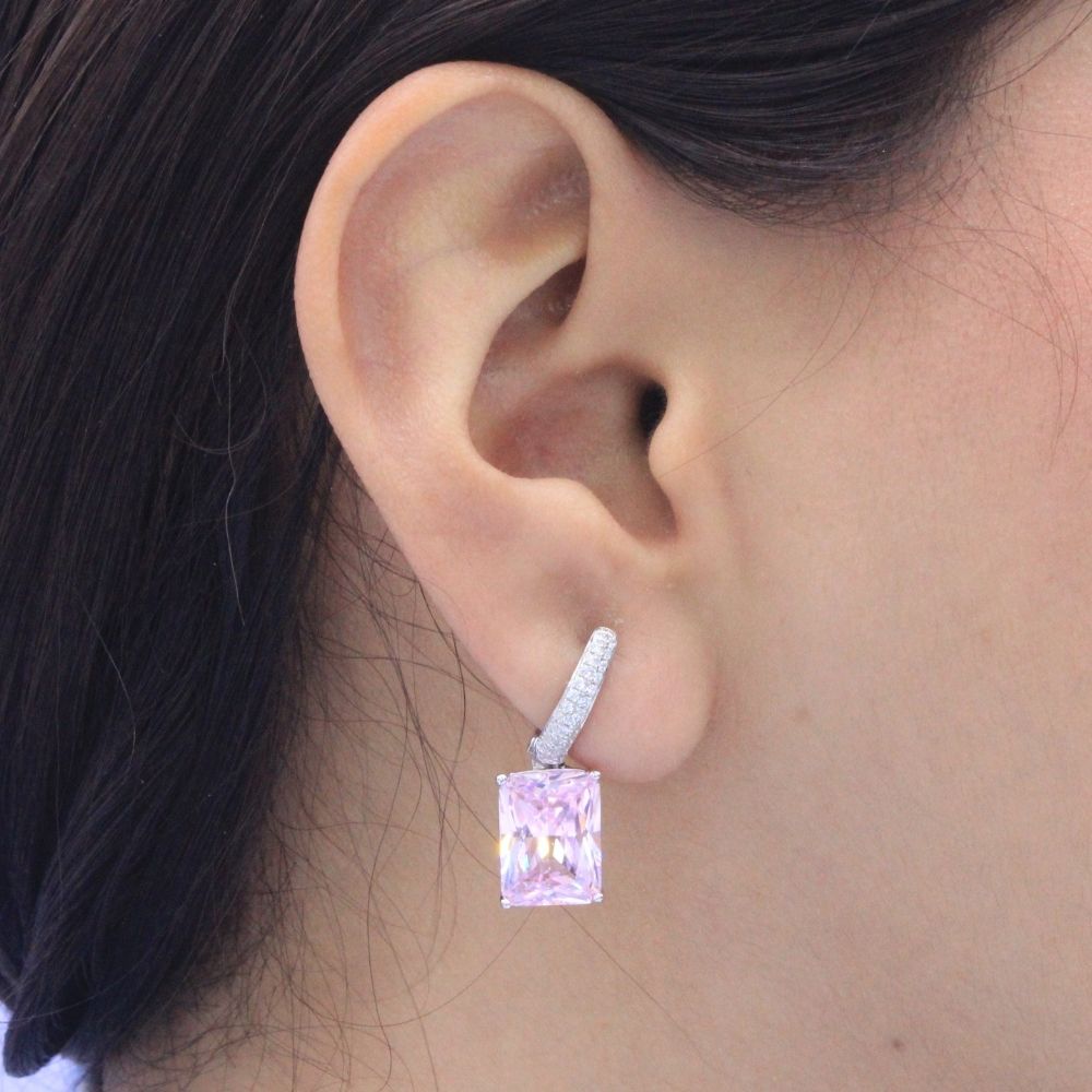Arete Largo de Plata .925 con Moissanita Rosa y Broche Incrustado con Zirconias mod. 1225