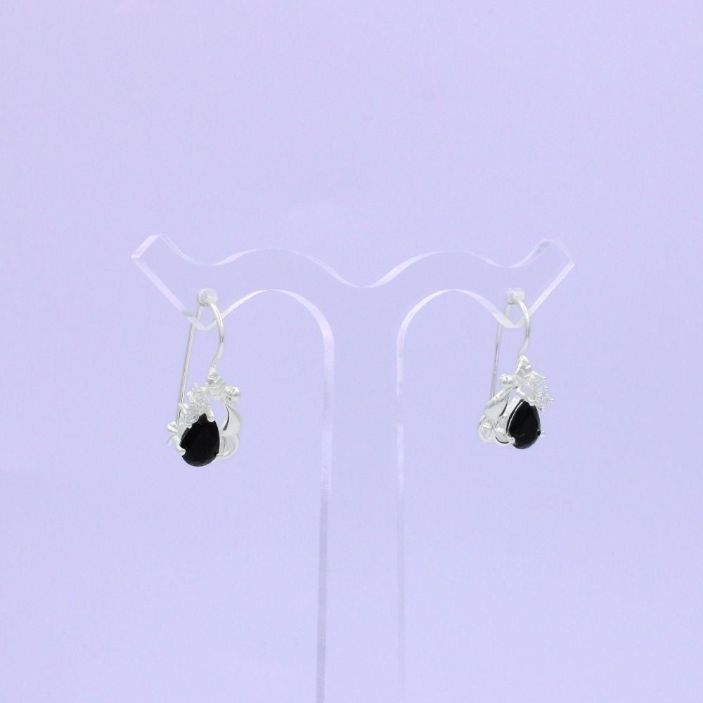 Arete Largo de Plata .925 con Diseño Fino Incrustado de Zirconias mod. 1597