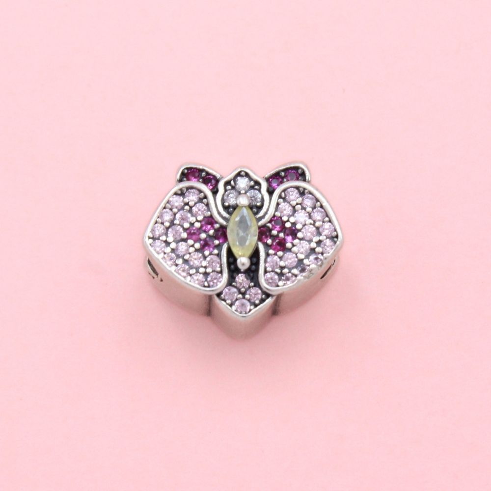 Charm de Plata .925 Mariposa Especial Incrustada con Zirconias Brillantes mod. 1309