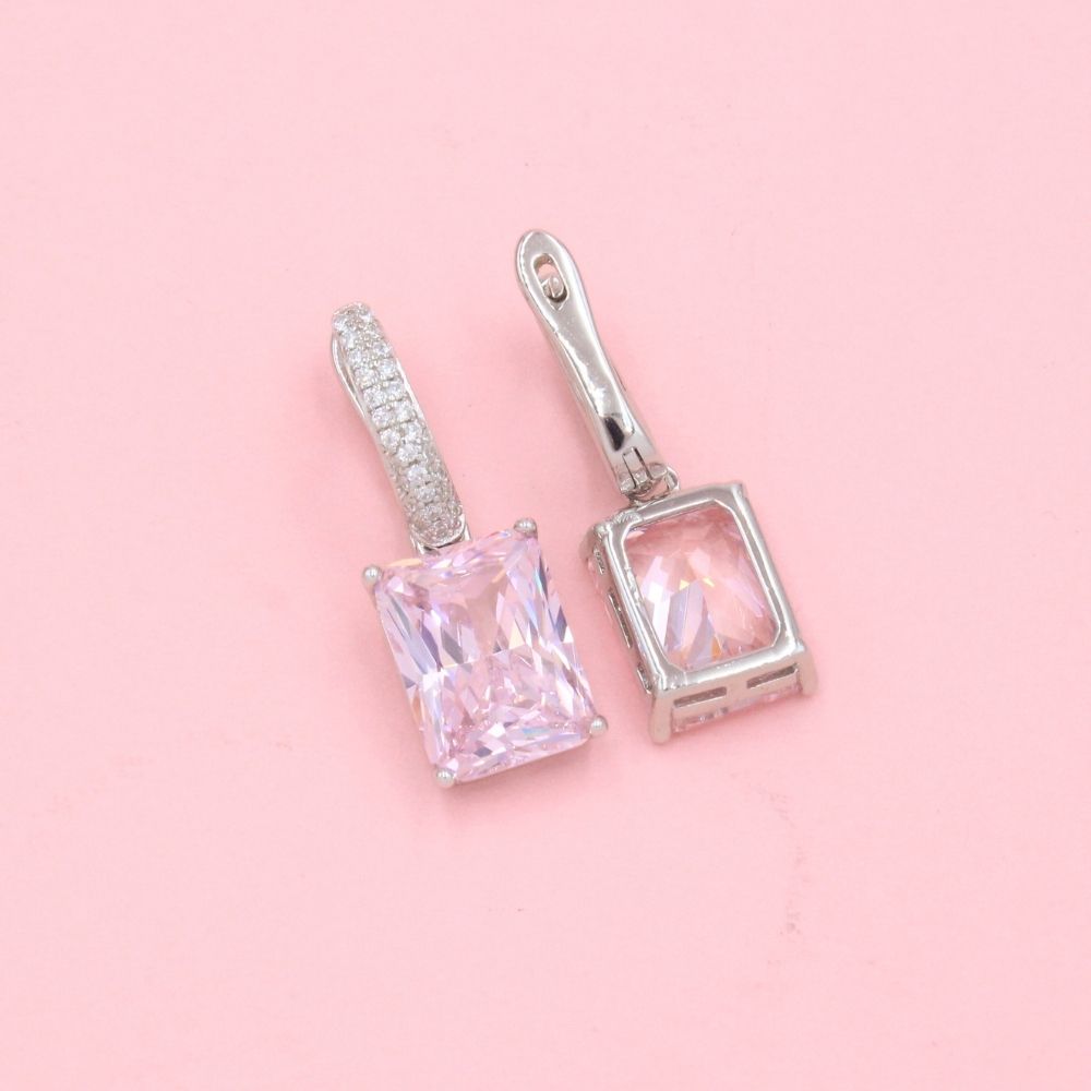 Arete Largo de Plata .925 con Moissanita Rosa y Broche Incrustado con Zirconias mod. 1225