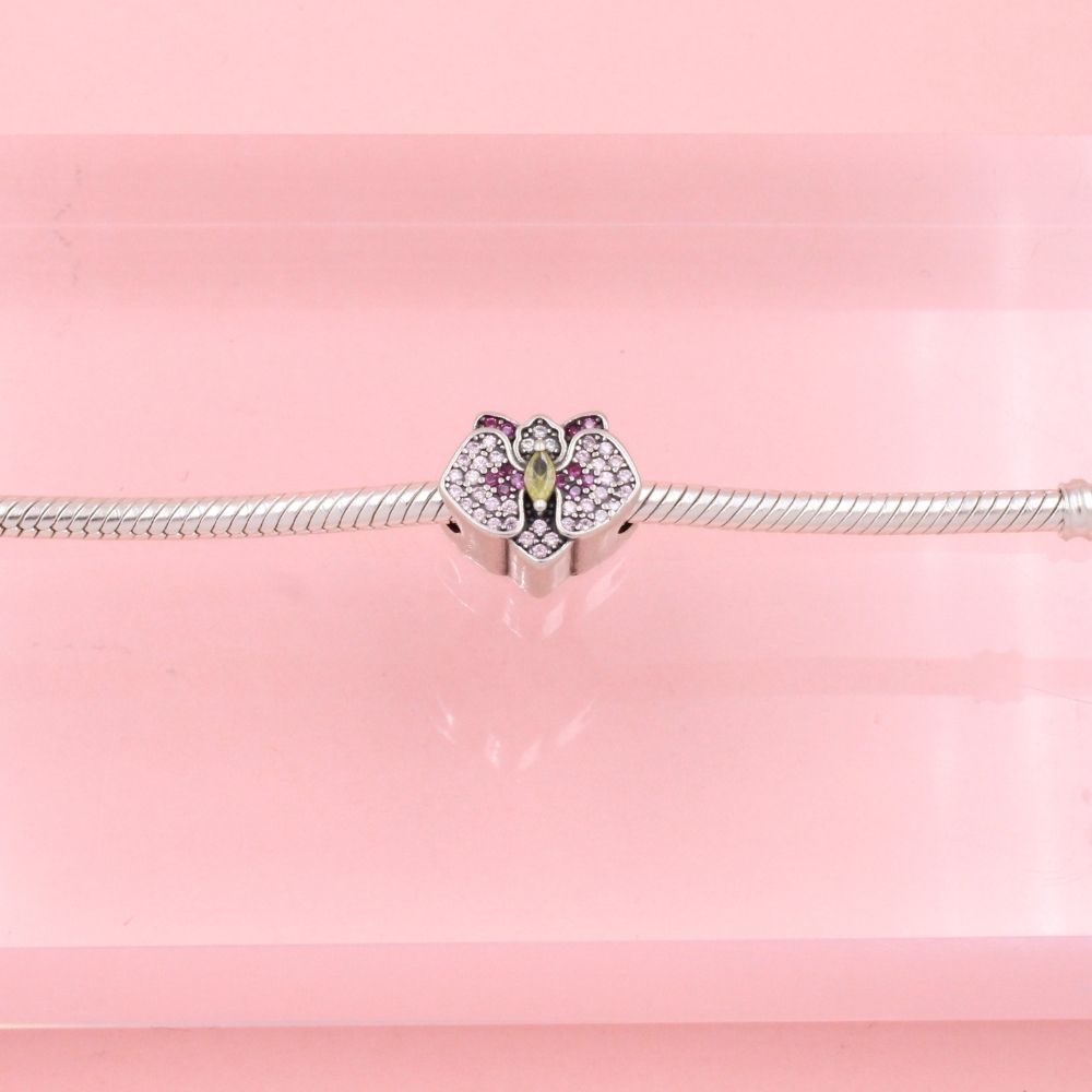 Charm de Plata .925 Mariposa Especial Incrustada con Zirconias Brillantes mod. 1309