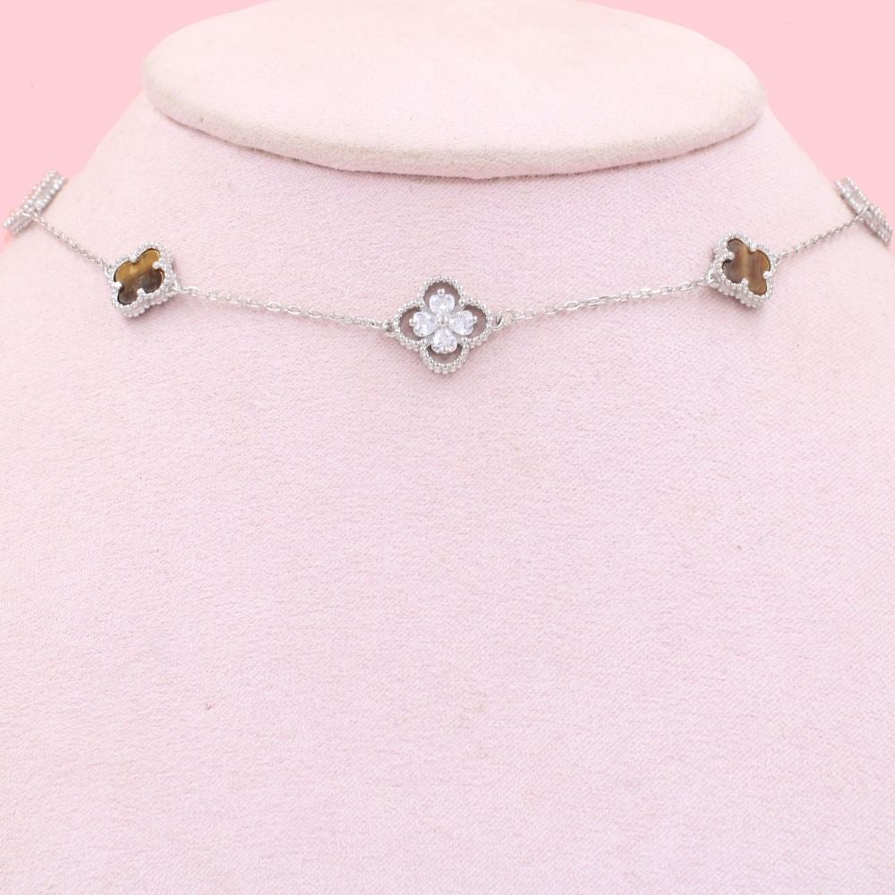 Gargantilla de Plata .925 con Tréboles de Ojo de Tigre e Incrustados con Zirconias Finas mod. 1035