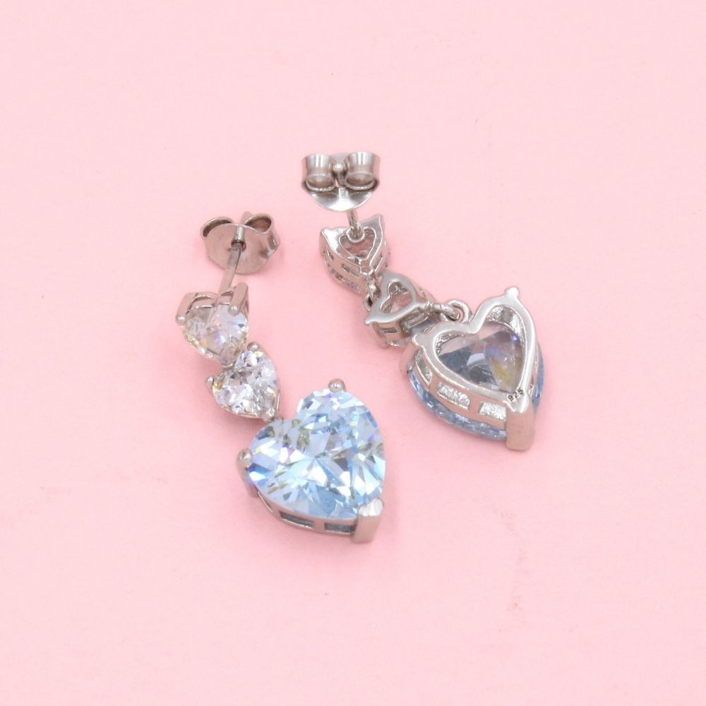 Arete Largo de Plata .925 Corazones de Moissanita Azul Cristalino mod. 1227