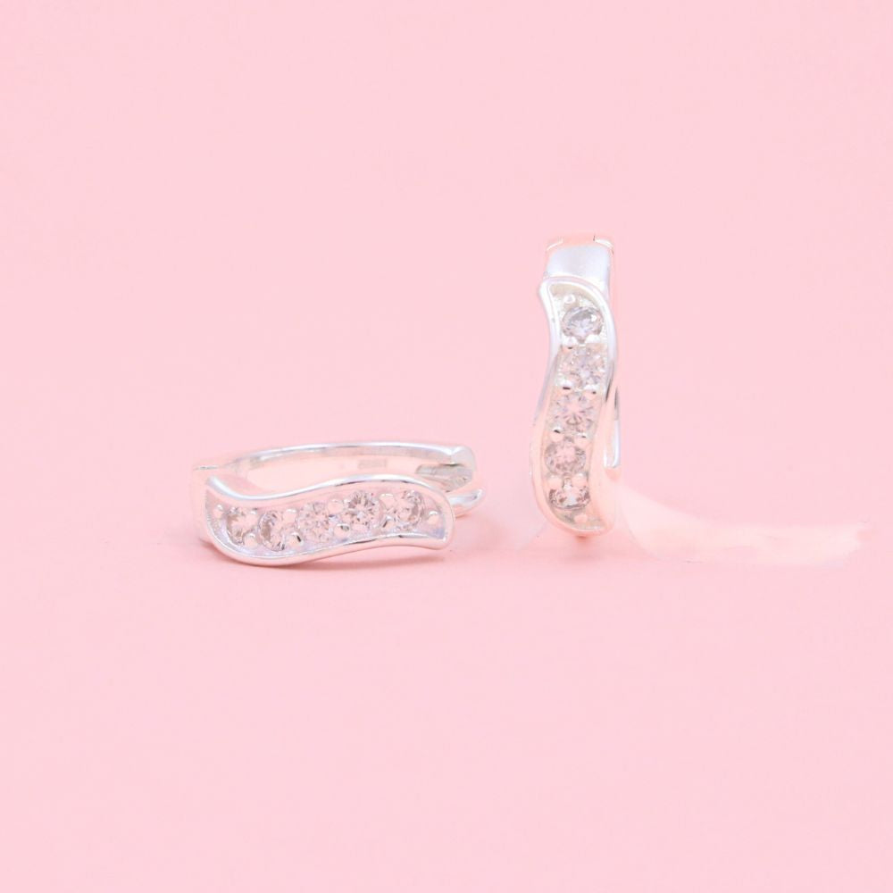 Grapa Elegante con Incrustación de  Zirconias mod. 1010