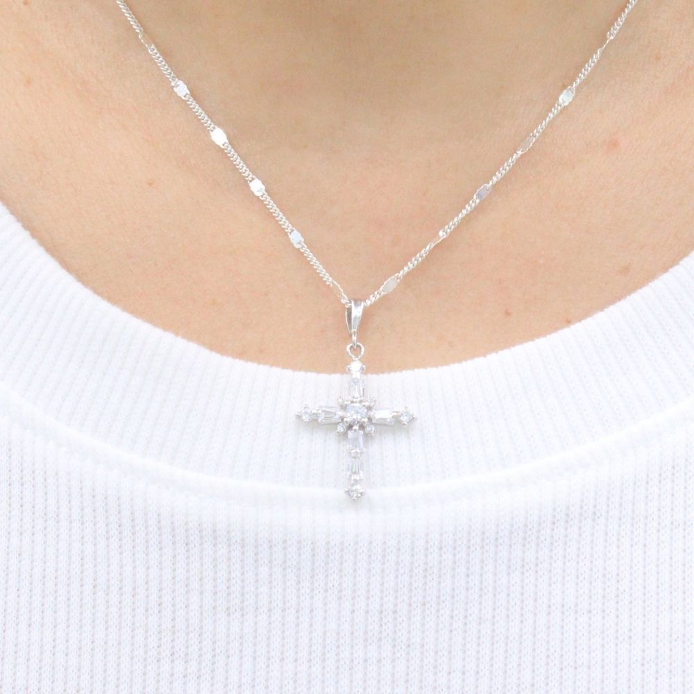 Cruz de Plata .925 Diseño Incrustado con Zirconias mod. 1260