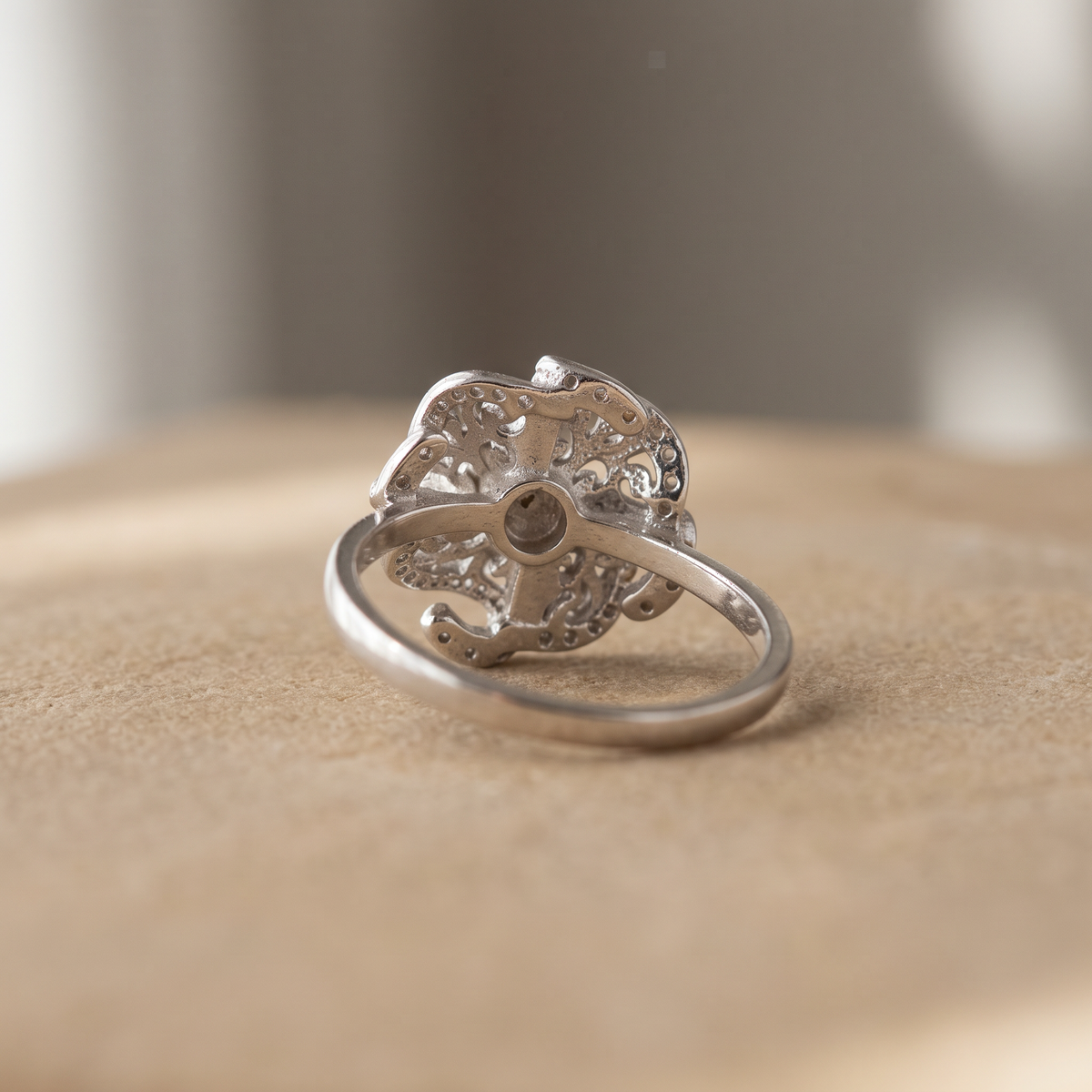 Anillo de Plata. 925 de Flor Ondeada Brillante mod.3257