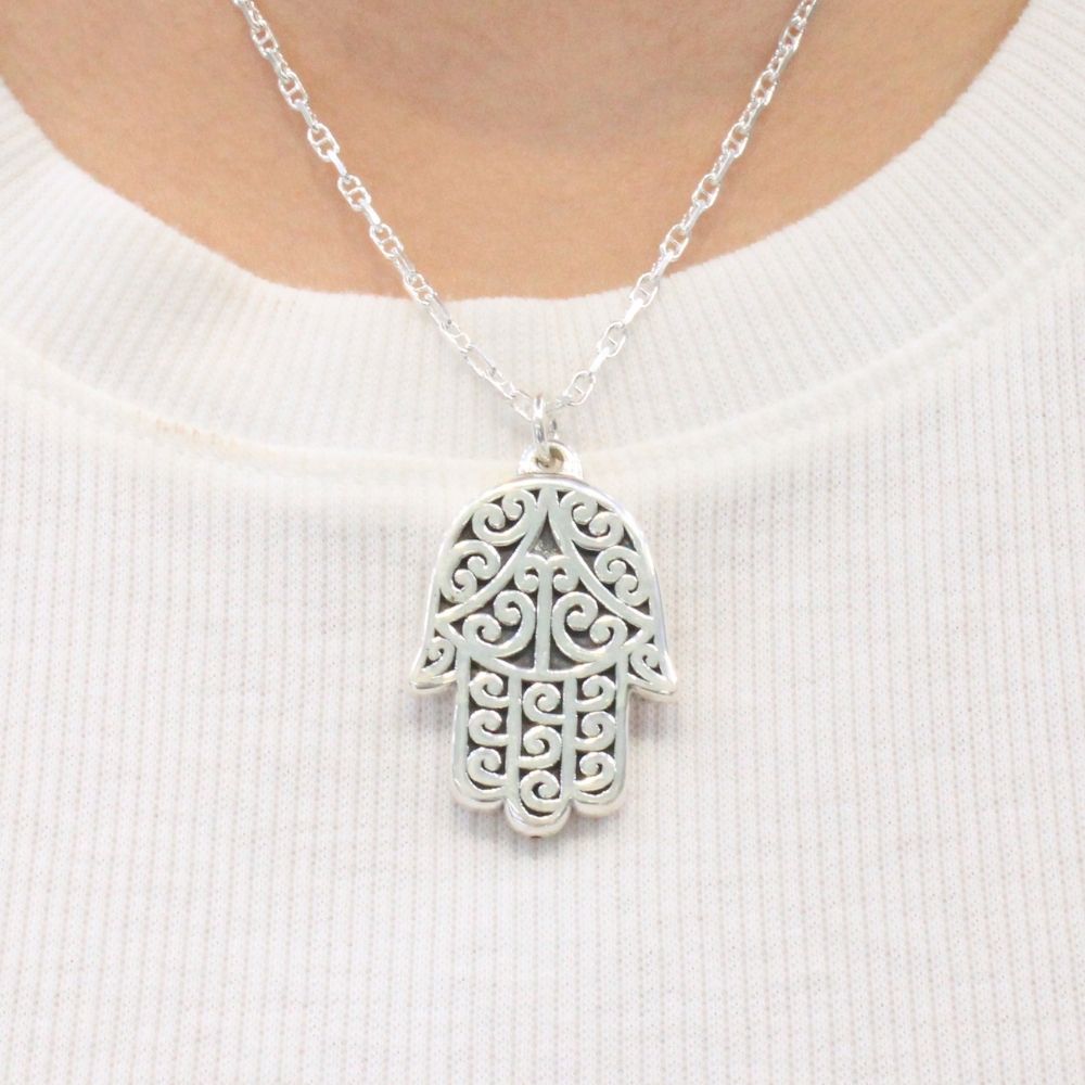 Dije de Caballero Plata .925 Mano de Fátima con Diseño Especial Hueco mod. 1348