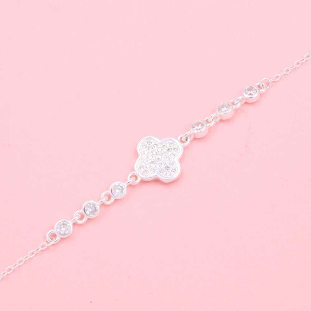 Pulsera de Plata .925 con Trébol Incrustado con Zirconias con Detalles Elegantes mod. 1041