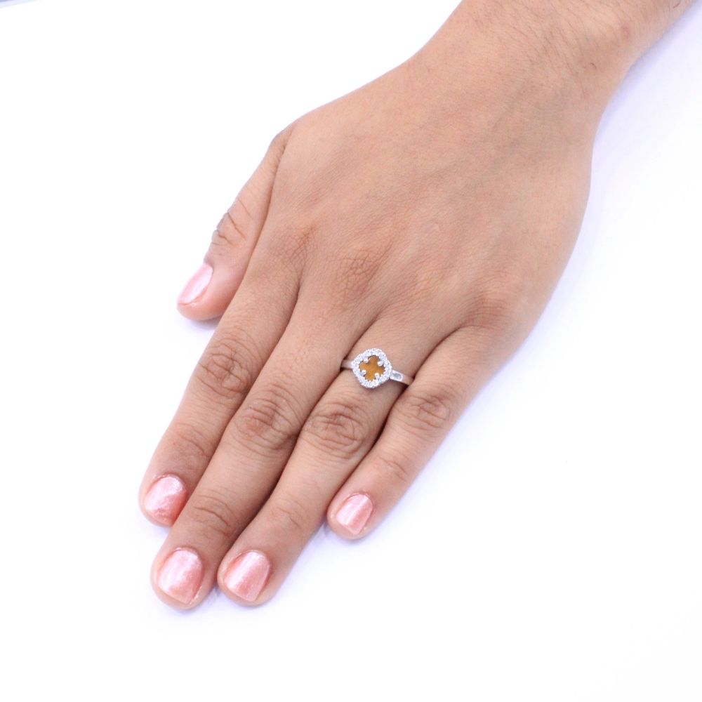 Anillo de Plata .925 Trébol de Ojo de Tigre Detallado con Zirconias Finas mod. 1043