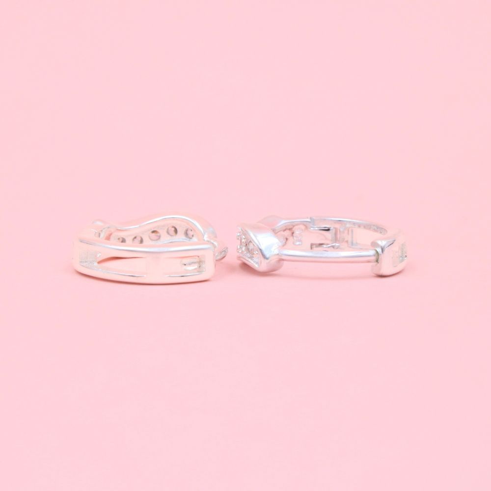 Grapa Elegante con Incrustación de  Zirconias mod. 1010