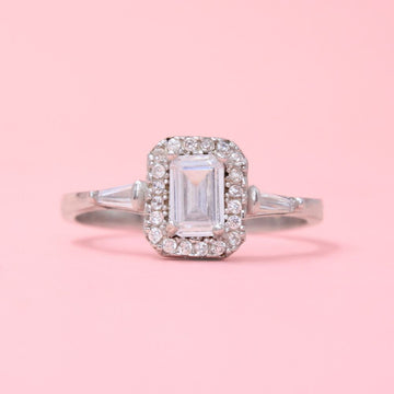 Anillo Solitario de Plata .925 Diseño Cuadrado con Zirconia mod. 1000