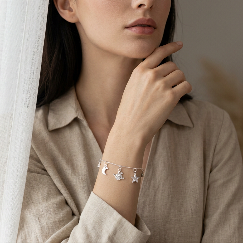 Pulsera de Plata. 925 Diseño de Saturno, Luna y Estrella Colgantes con Extensión  mod.3272