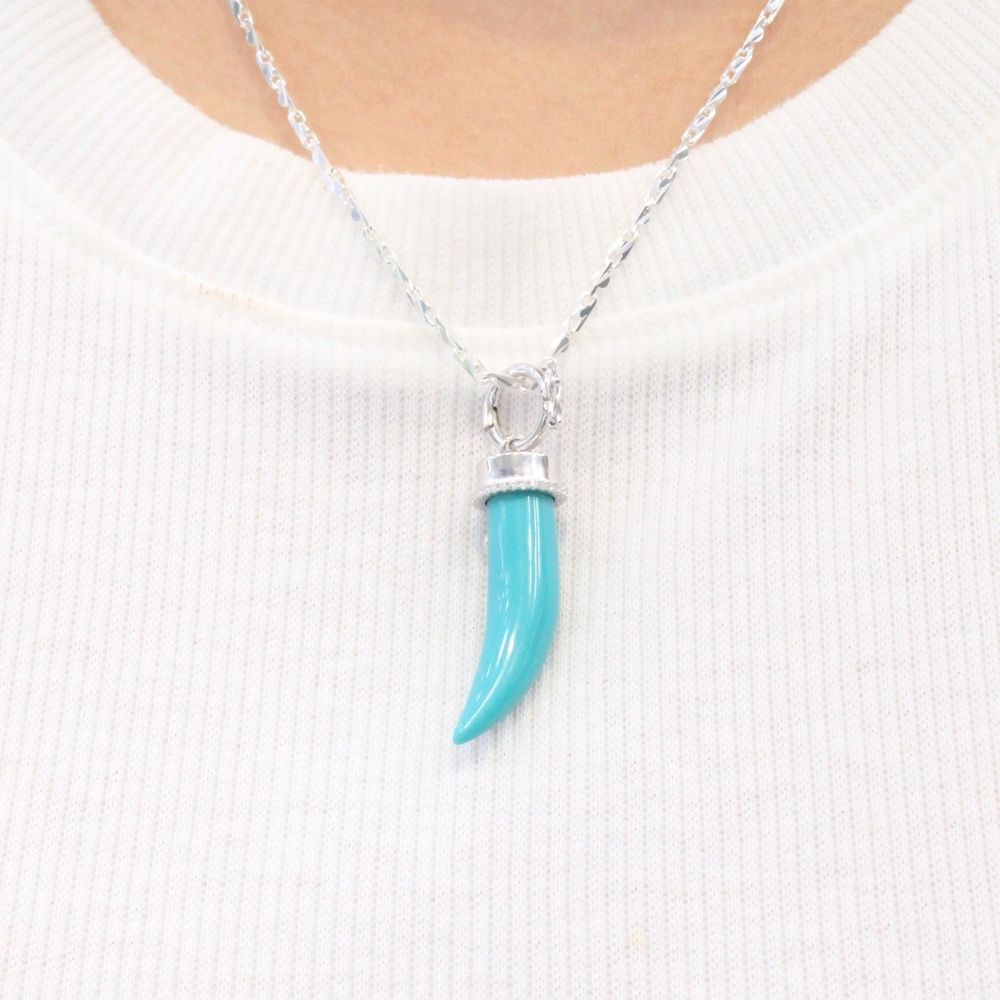 Dije de Plata .925 Colmillo de Turquesa de Laboratorio mod. 1354