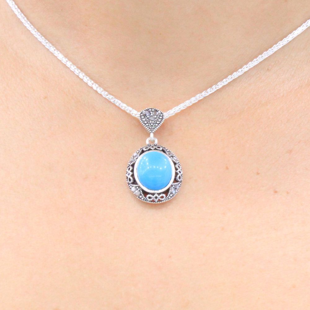Dije de Dama Plata .925 Piedra Turquesa con Bisel de Marquesitas mod. 1153