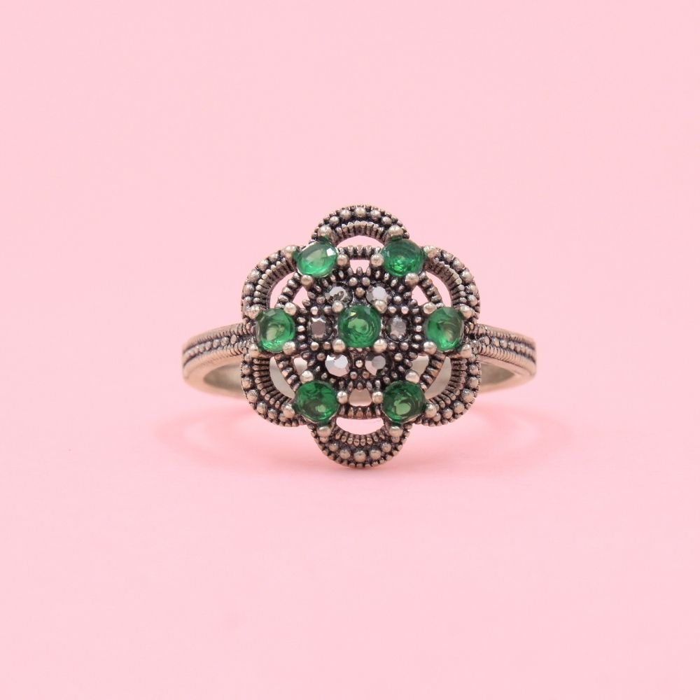 Anillo para Dama Plata .925 Con Diseño de Flor Incrustado de Marquesita mod. 1168