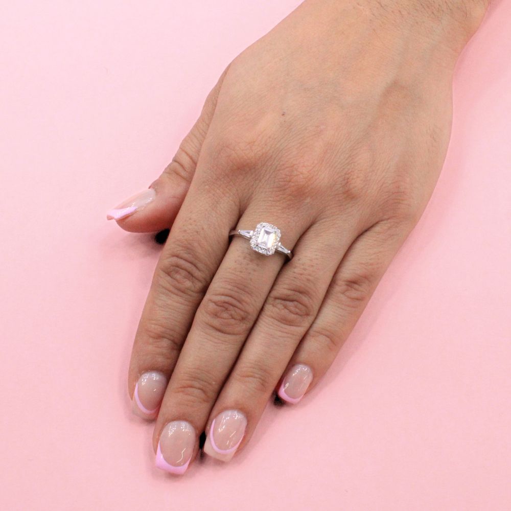 Anillo Solitario de Plata .925 Diseño Cuadrado con Zirconia mod. 1000