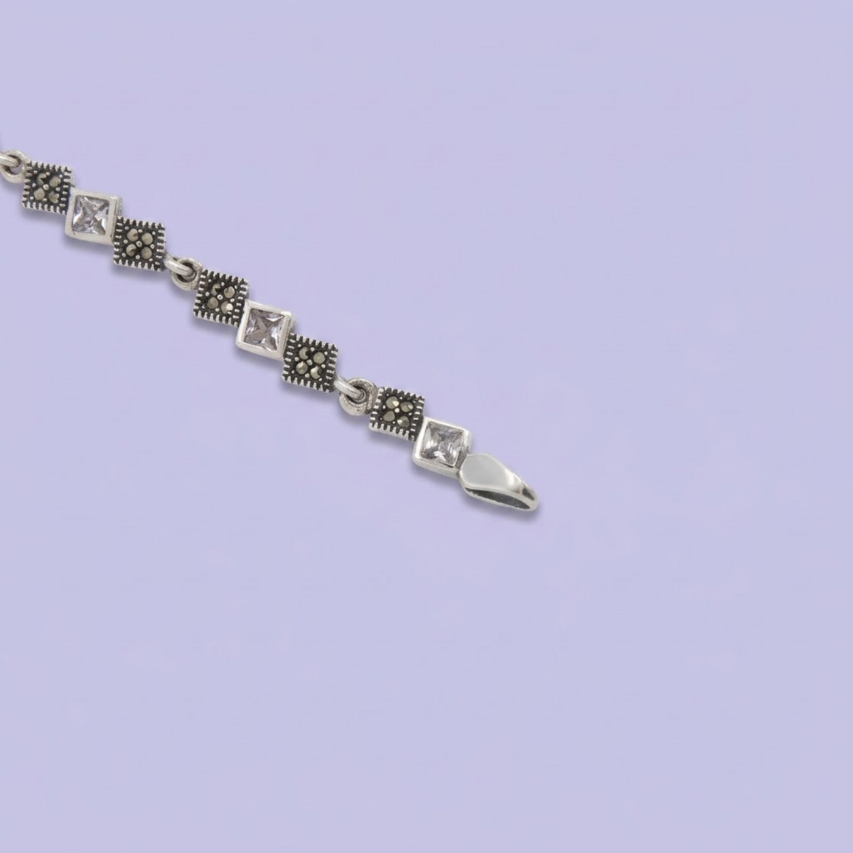 Pulsera de Plata .925 Diseño Elegante con Cuadrados de Zirconia Brillante y Marquesitas Finas mod. 3165