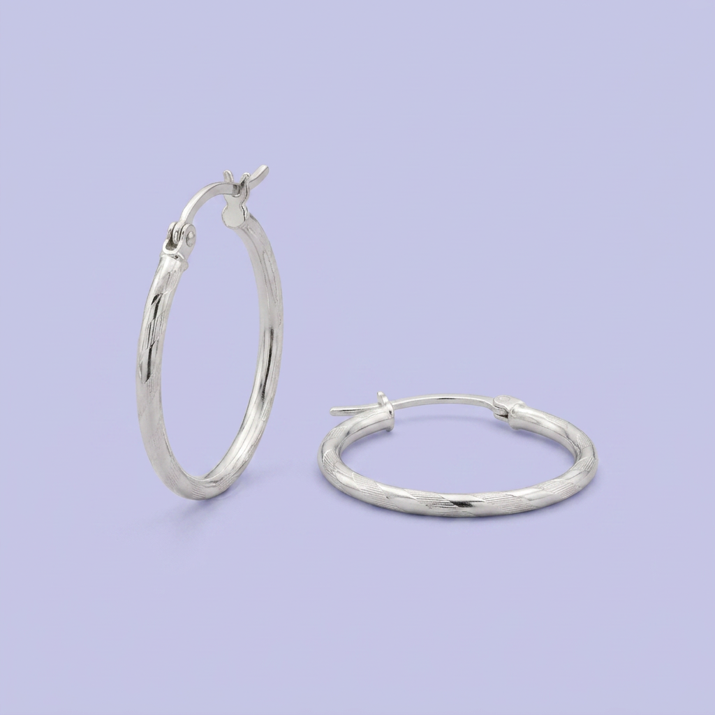 Arracada de Plata .925 Diseño Hueco Estilo Bastón de Caramelo Tono Mate mod. 2933