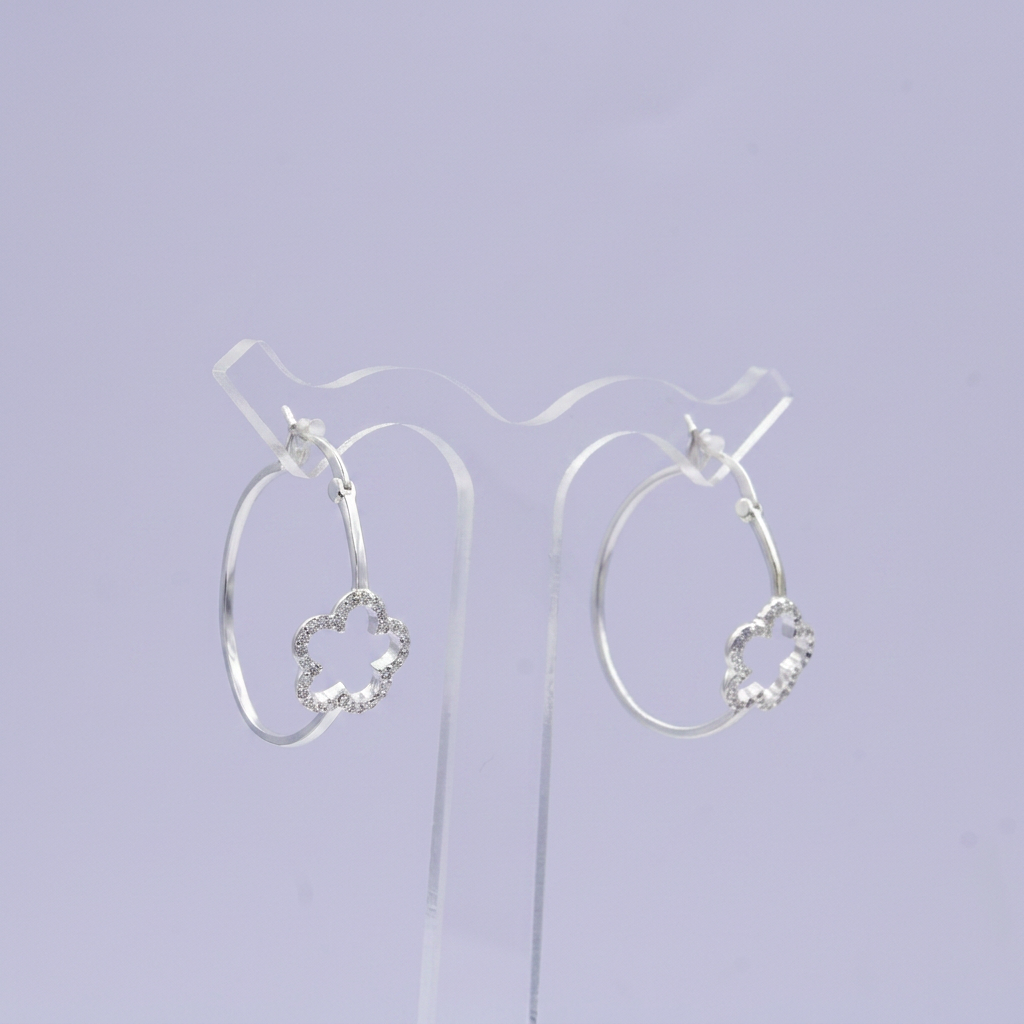 Arracada de Plata .925 Diseño Tubular Hueco con Silueta de Flor con Zirconias  mod. 2638