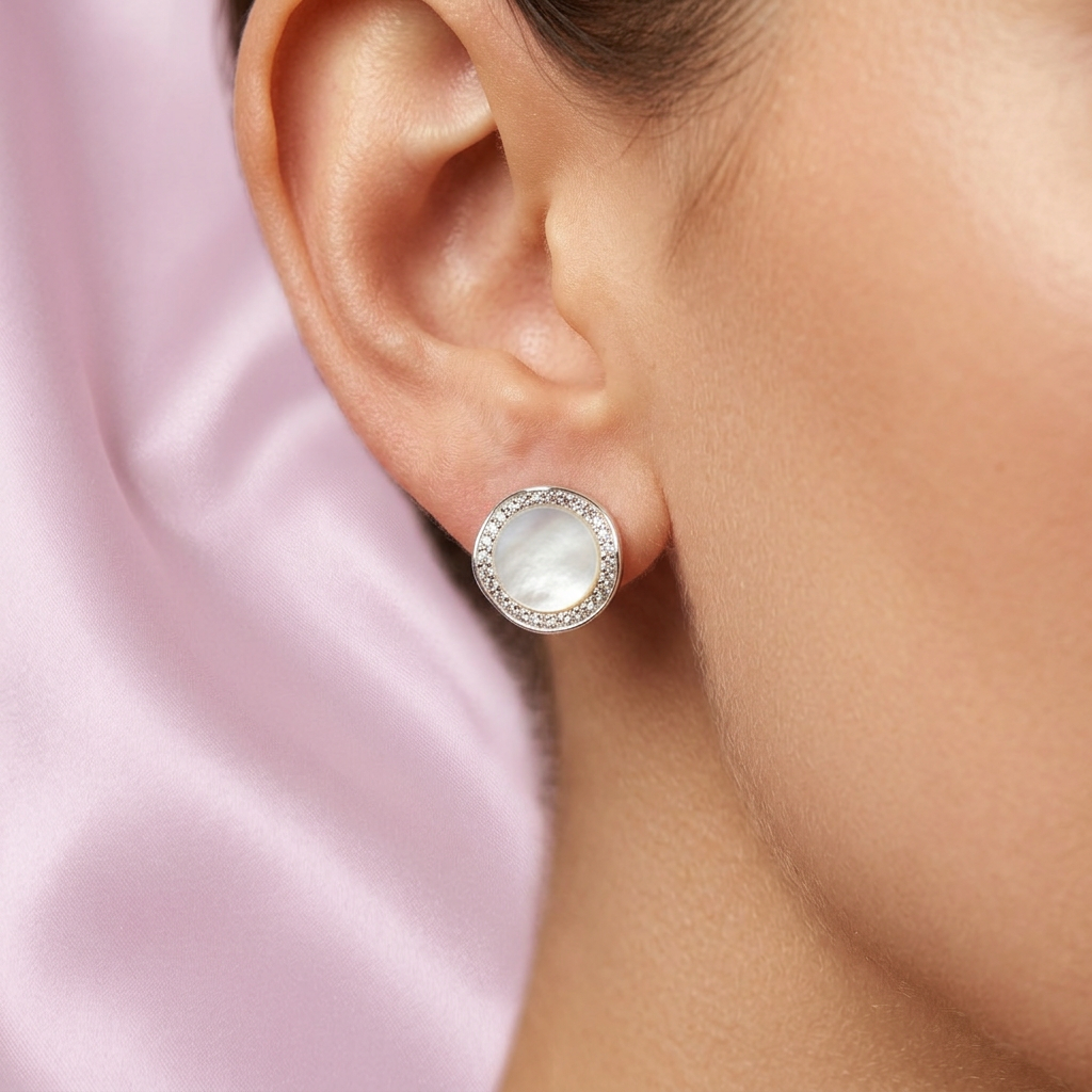 Arete de Plata .925 Madre Perla Circular con Zirconias mod. 2779