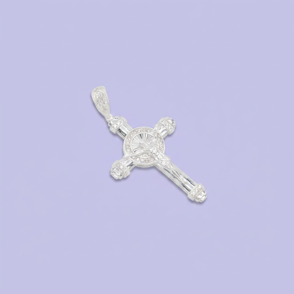 Dije de Plata .925 Crucifijo FIno Datallado con Zirconias mod. 2656