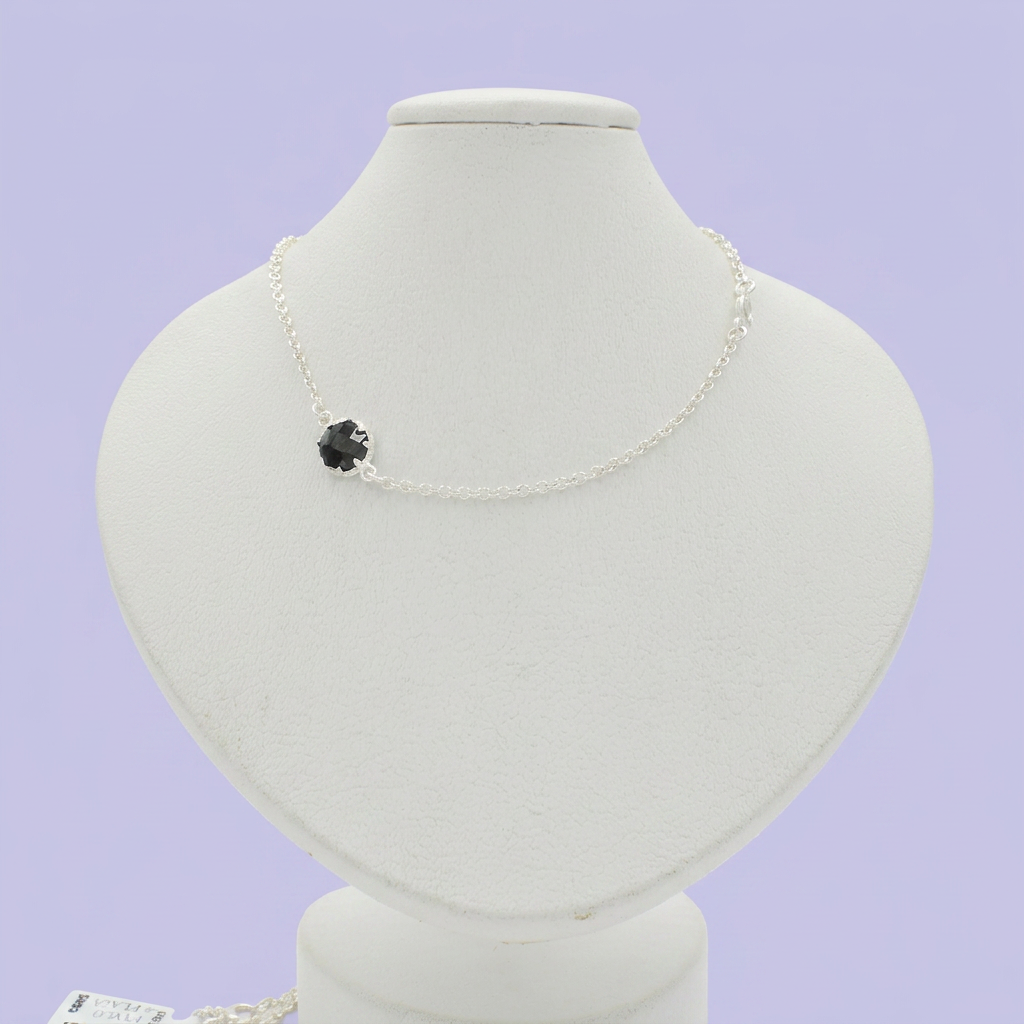 Gargantilla de Plata .925 con Zirconias Oscuras en Diseño Elegante mod. 2435