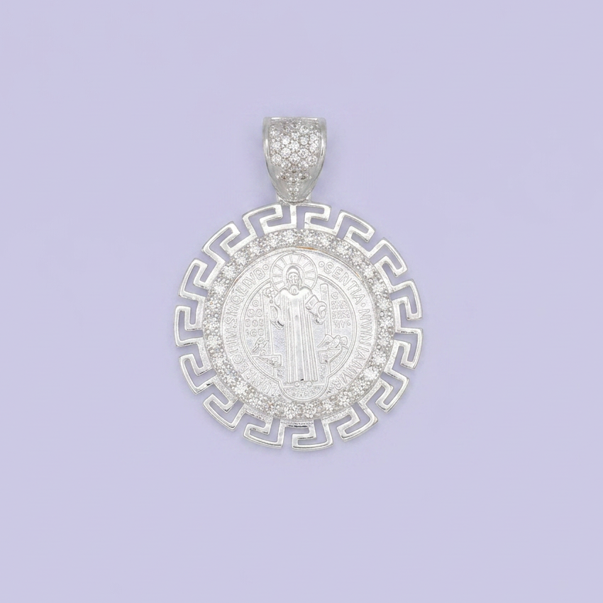 Medallón de Plata .925 Diseño Especial con Bisel de Grecas y Figura de San Judas con Zirconias Brillantes mod. 2560