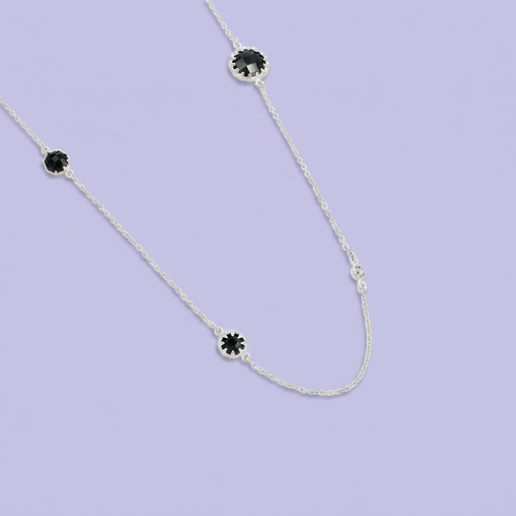 Gargantilla de Plata .925 con Zirconias Oscuras en Diseño Elegante mod. 2435