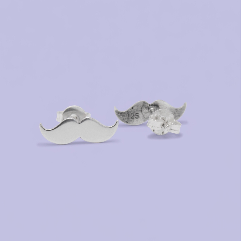 Arete de Plata .925  con Diseño de Mostacho Liso mod. 2966