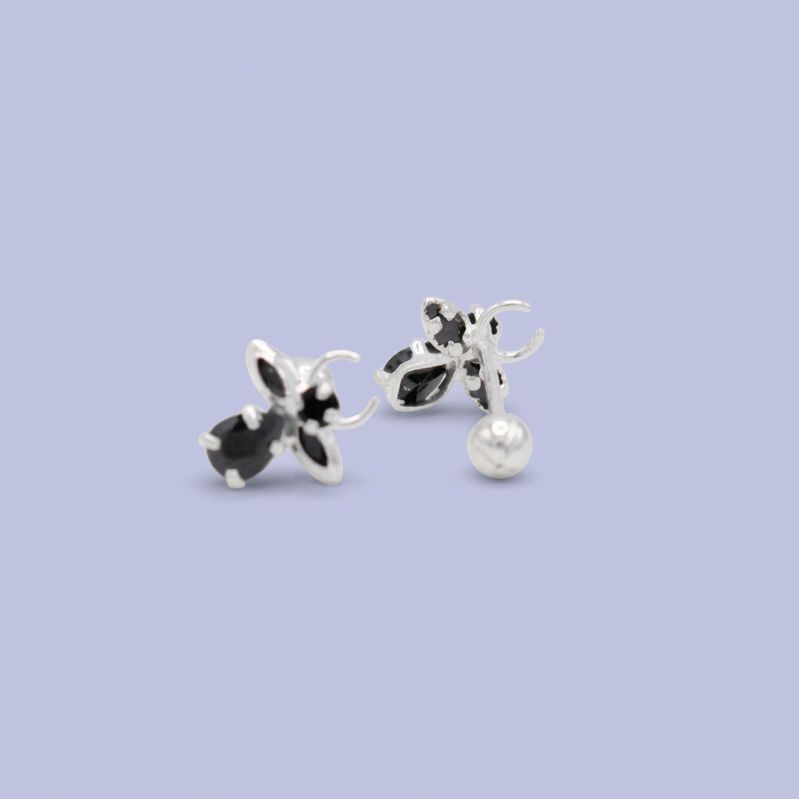Broquel de Plata .925 con Diseño de Abeja con Zirconia Negra mod. 3059