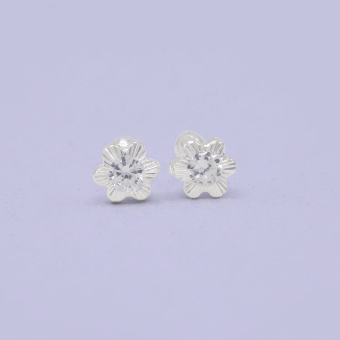 Broquel de Plata .925  Flor Chica con Zirconia Blanca Brillante  mod. 3070