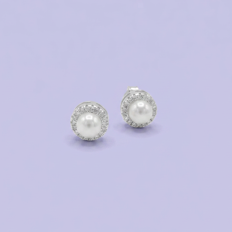 Arete de Plata .925 Diseño de Perla Circular con Incrustacion de Zirconias  mod. 2778
