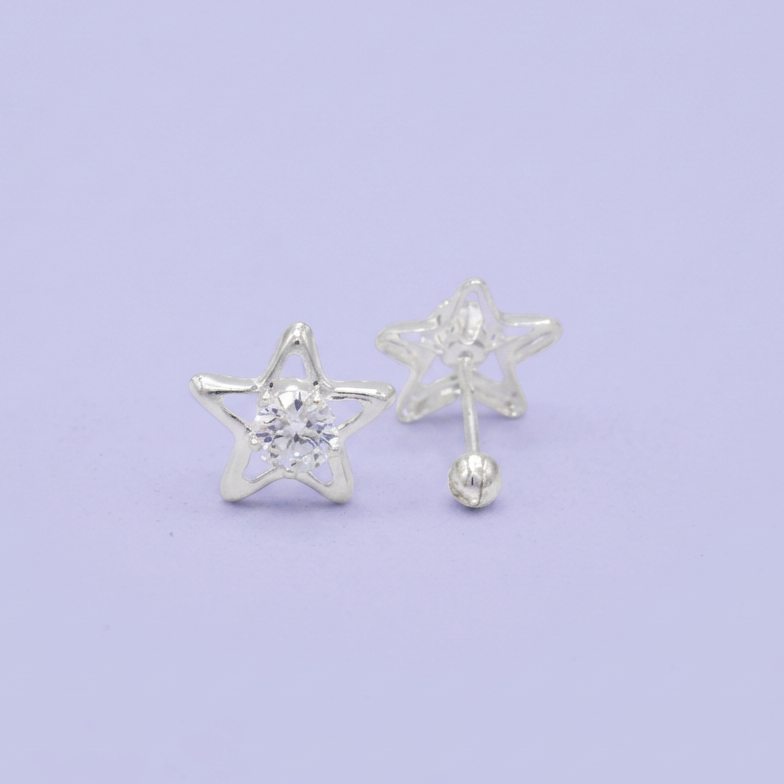 Broquel de Plata .925  Con Diseño de Estrella y Centro de Zirconia Blanca mod. 3072