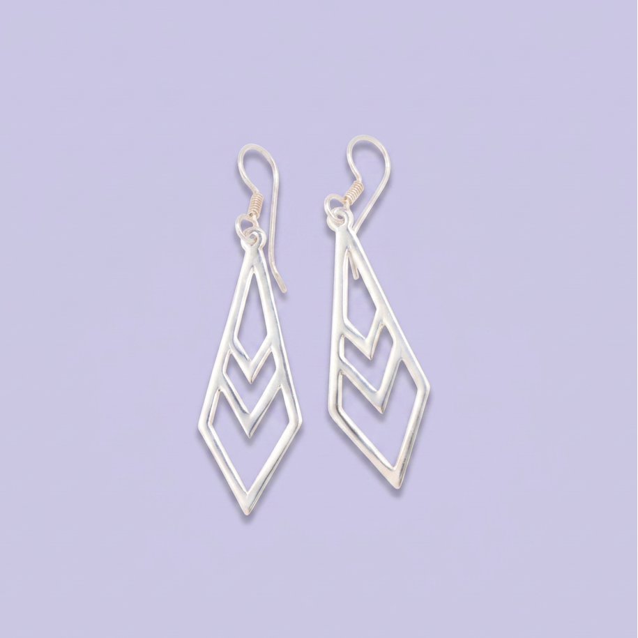 Arete de Plata .925 Largo con Diseño de Corbata mod. 2987