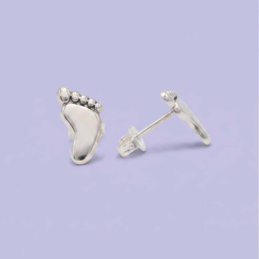 Arete de Plata .925 con Diseño de Pies Liso mod. 2961